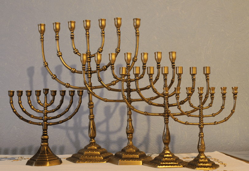 Ménorah Juive à 7 Branches En Laiton Poli - Taille Moyenne (21,5 Cm), Pour Cérémonies Ou Décoration